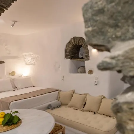 Adamma Tinos Kechros